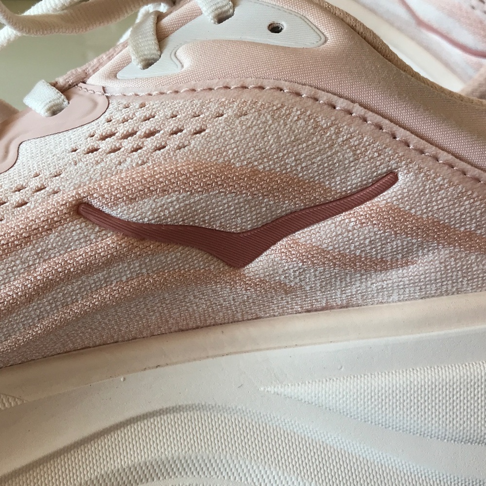 GOING FAST 🔥 HOKA BONDI 9 ROSE LATTE / ROSE CREAM - Picture 16 of 16